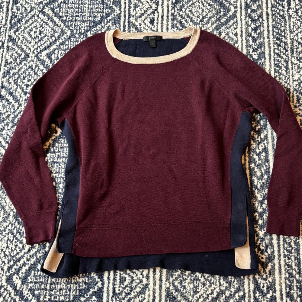 J Crew Sweater Womens Small Burgundy Navy Hi Low Snap Raglan sleeve Colorblock